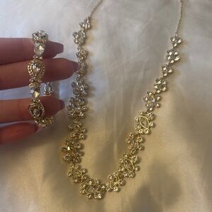 Source Unknown Gold Tone Crystal Floral Necklace and Bracelet Set